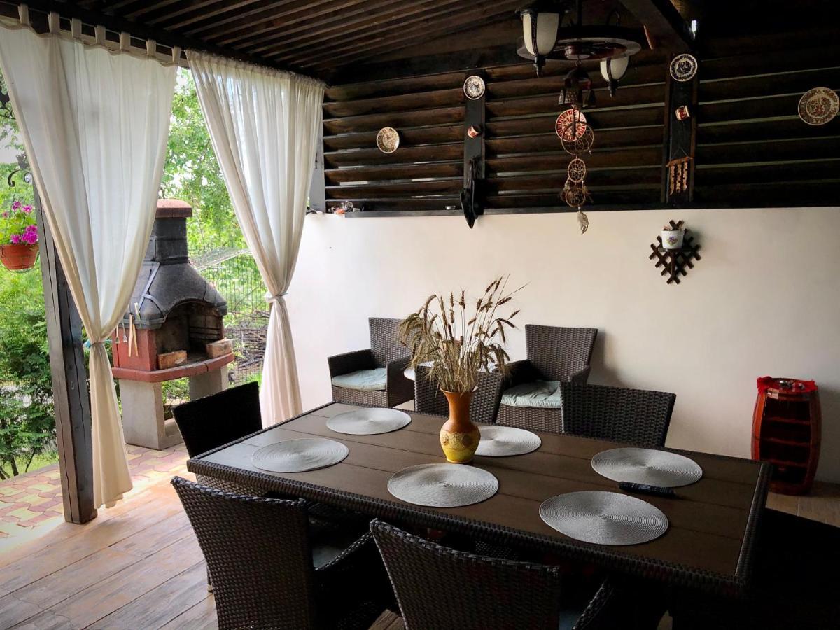 Casa Paunescu Milostea Zewnętrze zdjęcie