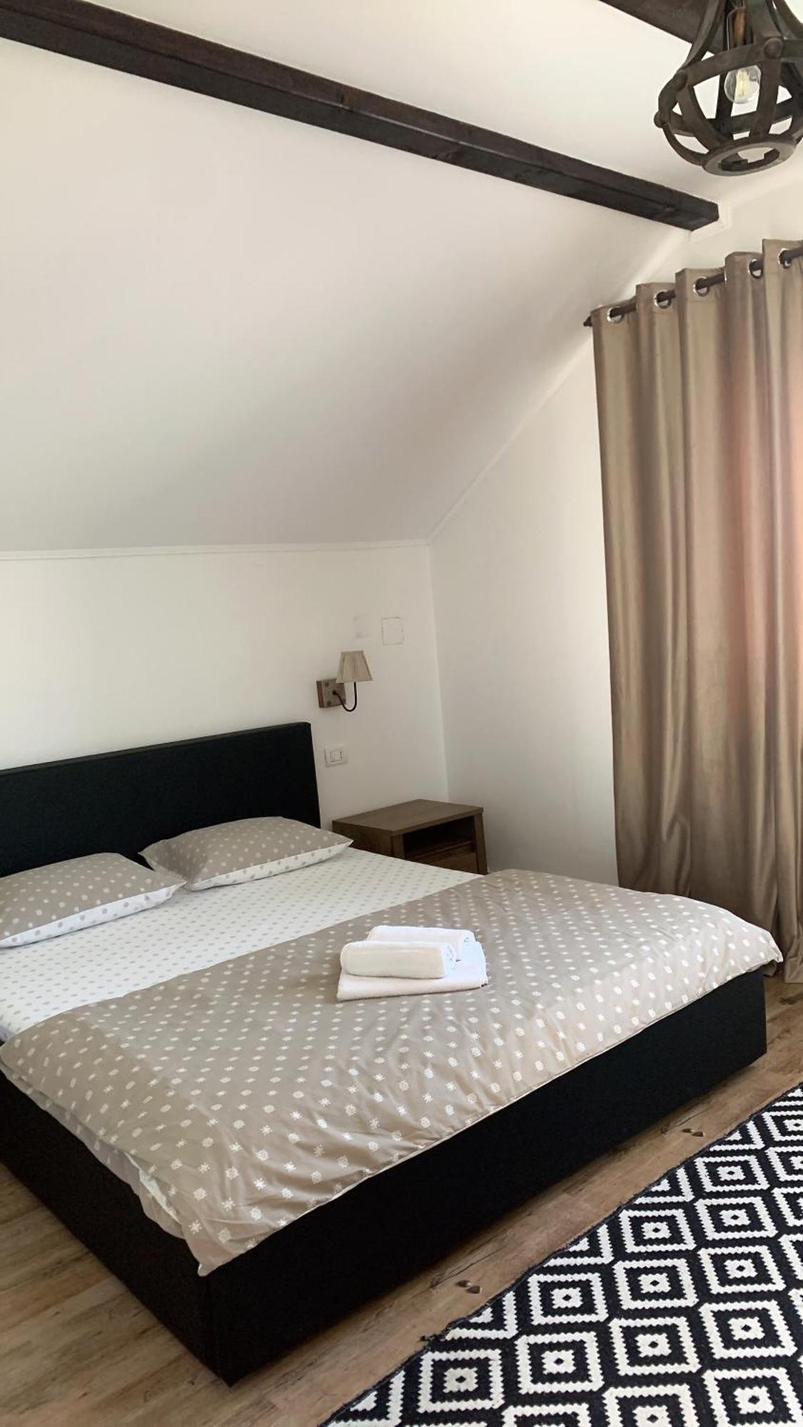 Casa Paunescu Milostea Zewnętrze zdjęcie