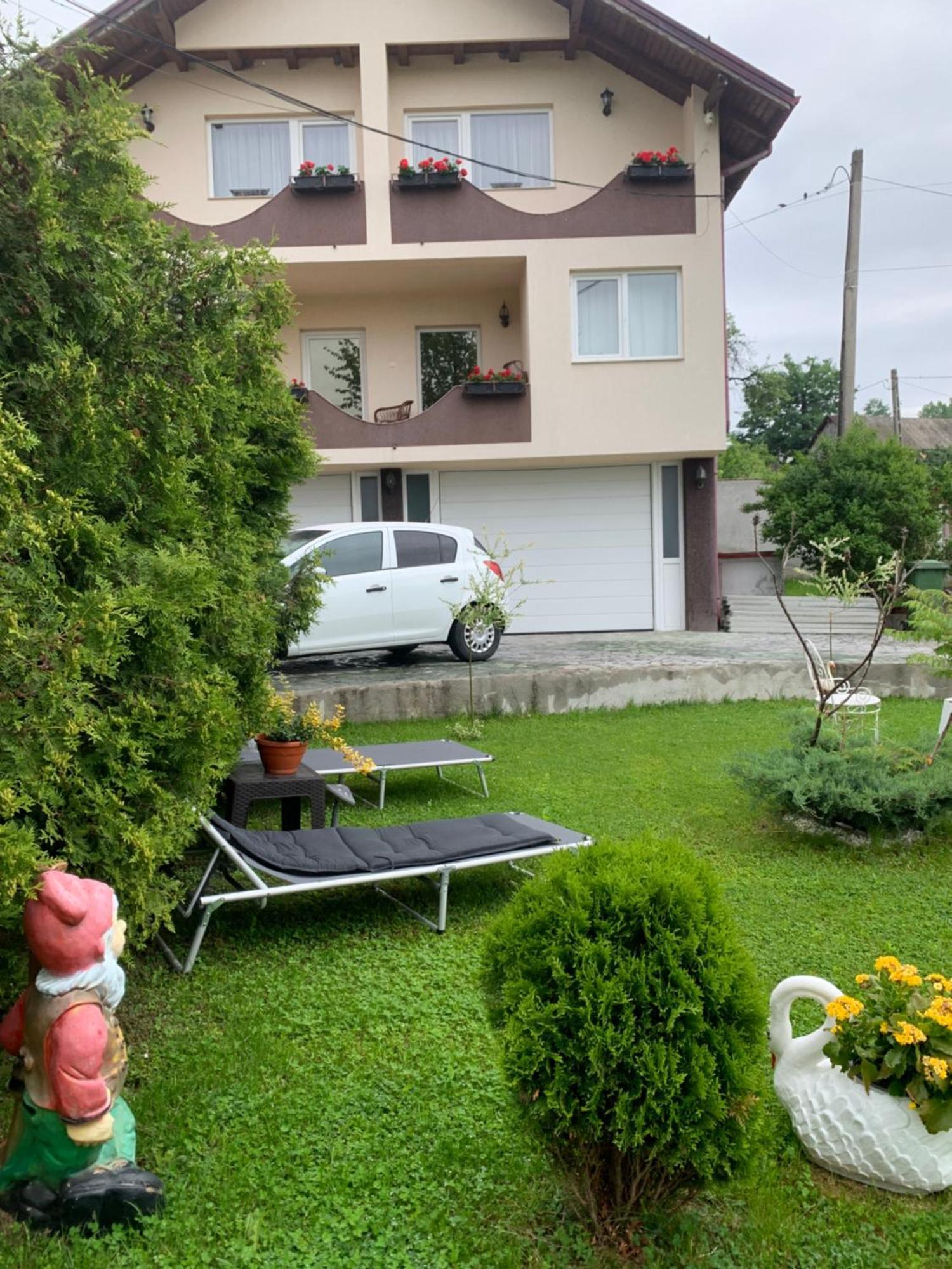 Casa Paunescu Milostea Zewnętrze zdjęcie